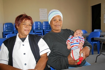 Opvolg: Baba in motor gebore